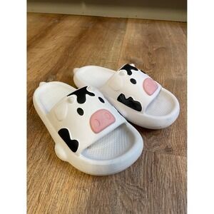 Wonder Nation Cow Print 3D Novelty Foam Slides White Black Size 13/1